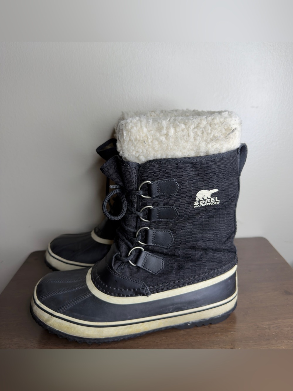 Sorel Winter Carnival Waterproof Black Boots 7.5 womens
